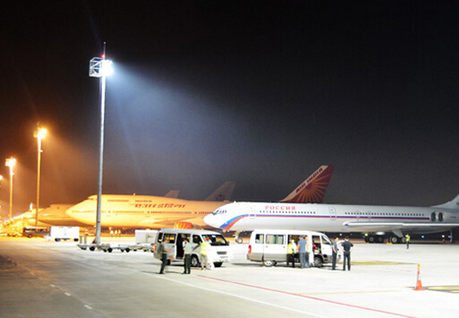 Iluminação LED para alcançar iluminação aeroporto verde